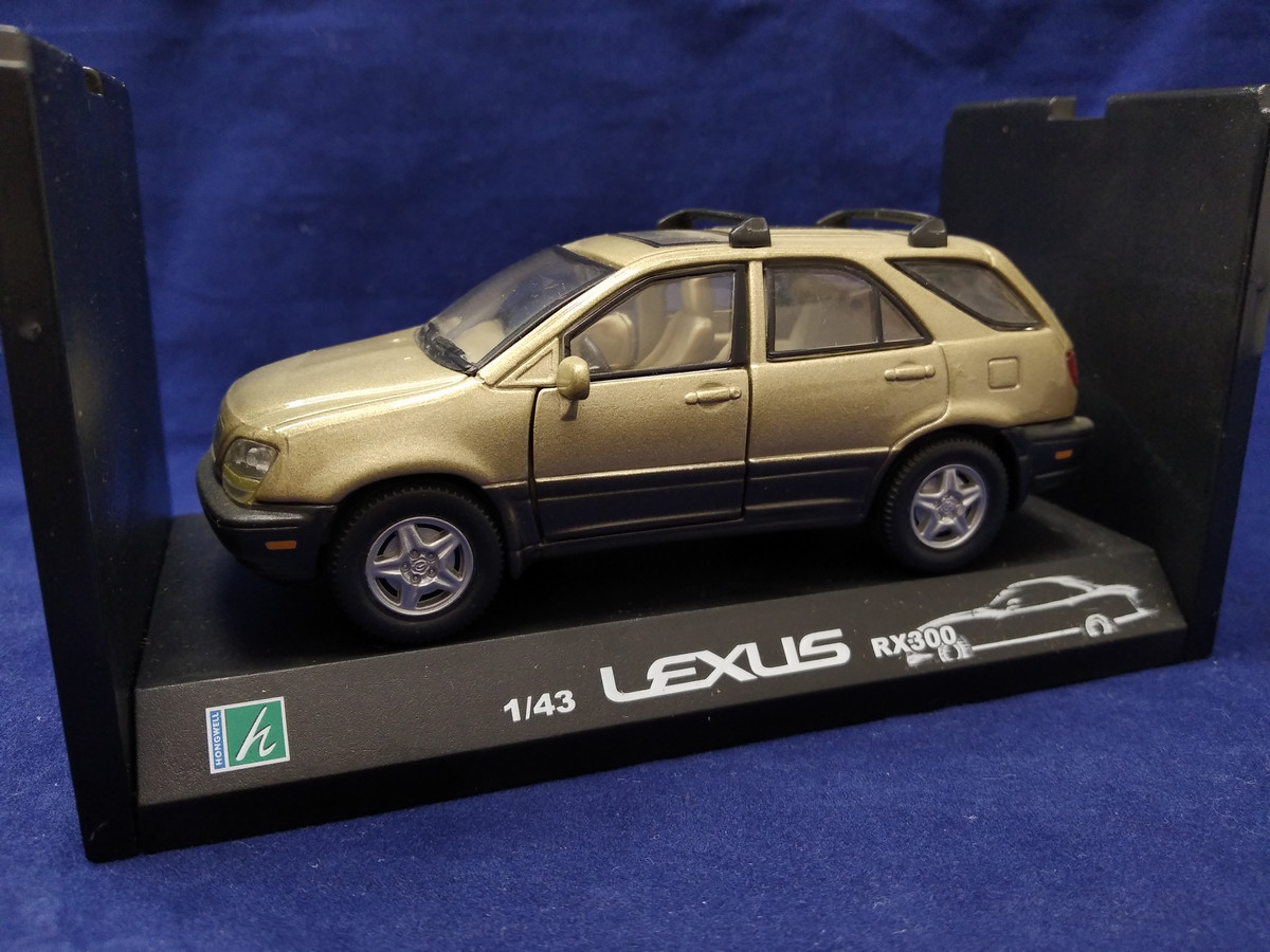 Каталог Коллекционная модель Lexus RX300, зеленый, 1/43 , без упаковки от  магазина Масштаб - Магазин МасШтаб