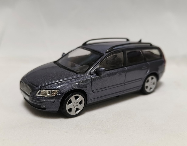 Картинка Коллекционная модель Volvo V50, 1/43 Cararama интернет магазина Масштаб