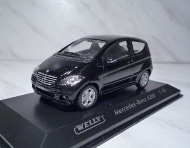 Картинка Коллекционная модель Mercedes-Benz A200, 1/43 интернет магазина Масштаб