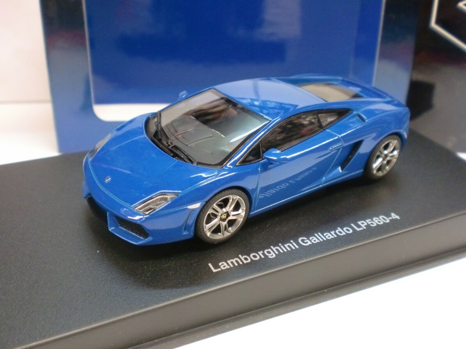 Каталог Коллекционная модель Ламборгини Lamborghini Gallardo LP 560-4 1:43  AUTOart 54619 от магазина Масштаб - Магазин МасШтаб