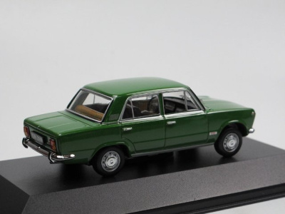 Ist_Models_IST070_Polski_Fiat_125P_1969_gruen_1_43_1