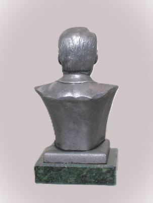Картинка Бюст Ельцин Б.Н., 1:10  от магазина Масштаб