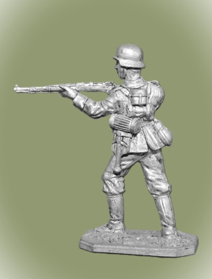 Картинка VNT-01 Оловянный солдатик Немецкий пехотинец с винтовкой Mauser 98, 1944-45гг., 54мм  от магазина Масштаб
