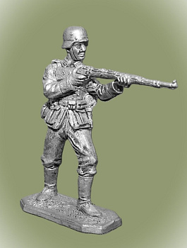 Картинка VNT-01 Оловянный солдатик Немецкий пехотинец с винтовкой Mauser 98, 1944-45гг., 54мм  от магазина Масштаб