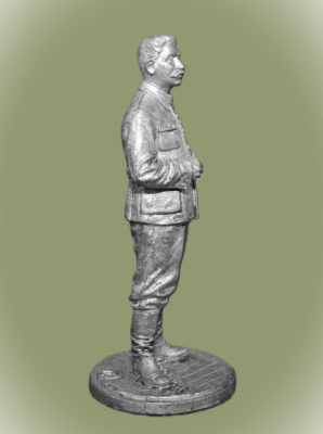 Картинка WWII-024 Оловянная миниатюра Товарищ Сталин  54 мм.  от магазина Масштаб