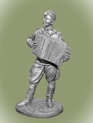 Картинка WWII-018 Оловянная миниатюра Лейтенант Красной Армии с аккордеоном. 1944-45 гг. СССР  54 мм.  от магазина Масштаб