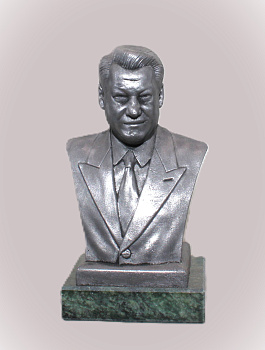 Картинка Бюст Ельцин Б.Н., 1:10  от магазина Масштаб