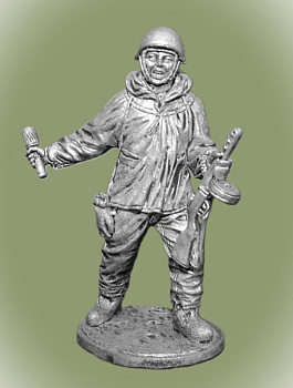 Картинка WWII-011 Автоматчик пехоты Красной Армии в зимнем камуфляже, 1941-45 гг. , СССР ,54 мм.  от магазина Масштаб