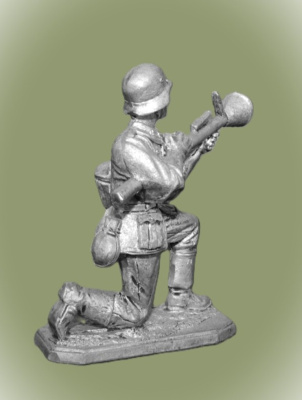 Картинка VNT-03 Оловянный солдатик Немецкий пехотинец с Фауст-патроном, 1944-45 гг., 54мм  от магазина Масштаб