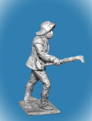 Картинка 246. Оловянный солдатик Артиллерист с пальником. Зап. Европа, 15 в, 54мм  от магазина Масштаб