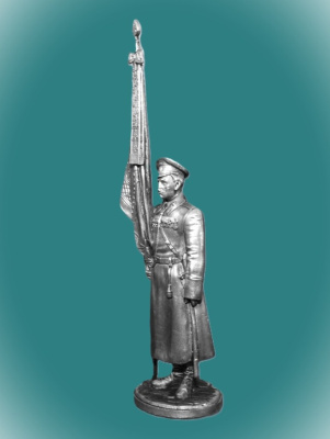 Картинка WWI-6 Оловянный солдатик Знаменосец-подпрапорщик195 пехотного Оровайскогополка, 1916г., 54мм  от магазина Масштаб