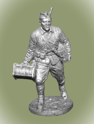 Картинка WWII-065 Связист, 1941-43 гг. СССР, 54 мм.  от магазина Масштаб