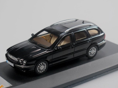 Premium_X_Models_PR0196_2004_Jaguar_X-Type_Wagon_schwarz_1_43