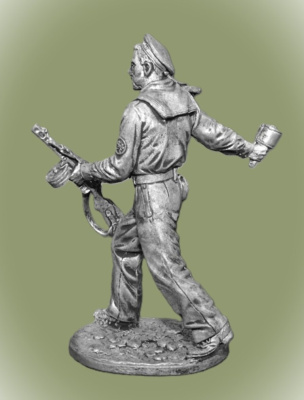 Картинка WWII-060 Краснофлотец с автоматом ППШ и гранатой РПГ-40, 1943-45 гг. СССР, 54 мм.  от магазина Масштаб