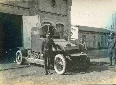 broneavtomobil_lanchester_na_slujbe_rossiyskoy_imperatorskoy_armii.3.product.lightbox