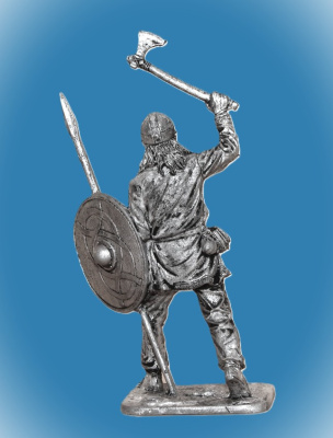 Картинка 219. Оловянный солдатик Викинг с копьём и топором, 9-10 вв., 54мм  от магазина Масштаб