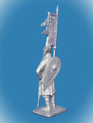 Картинка 290. Оловянный солдатик Русский ратник со стягом Св. Георгия, 11-13 вв., 54 мм  от магазина Масштаб