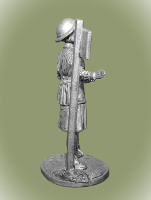Картинка WWII-035 Девушка - инструктор МПВО с ручной сиреной, 1941-44 гг. СССР  54 мм.  от магазина Масштаб