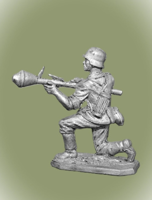 Картинка VNT-03 Оловянный солдатик Немецкий пехотинец с Фауст-патроном, 1944-45 гг., 54мм  от магазина Масштаб