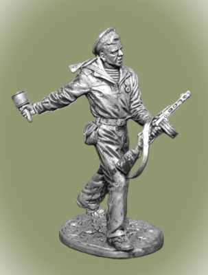 Картинка WWII-060 Краснофлотец с автоматом ППШ и гранатой РПГ-40, 1943-45 гг. СССР, 54 мм.  от магазина Масштаб