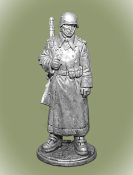 Картинка WWII-025 Оловянная миниат Рядовой пехоты Вермахта (Германия) в караульных ботах. 1942-43 гг.  54 мм.  от магазина Масштаб