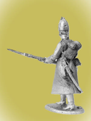Картинка P-243 Фузилер гренадерских полков в шинели, 1802-1804 гг., 54 мм, металл  от магазина Масштаб