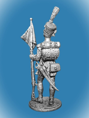 Картинка NAP-082 Сержант карабинеров 8-го лёгкого полка с ротным фаньоном. Франция, 1809-12 гг.  54 мм  от магазина Масштаб