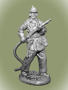 Картинка WWII-083 Оловянная фигура Боец пожарной охраны, 1941-45гг. СССР,  54мм  от магазина Масштаб