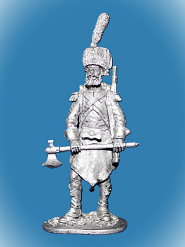 Картинка 060. Оловянный солдатик Сапер легкой пехоты Франция 1809-13гг, 54мм  от магазина Масштаб